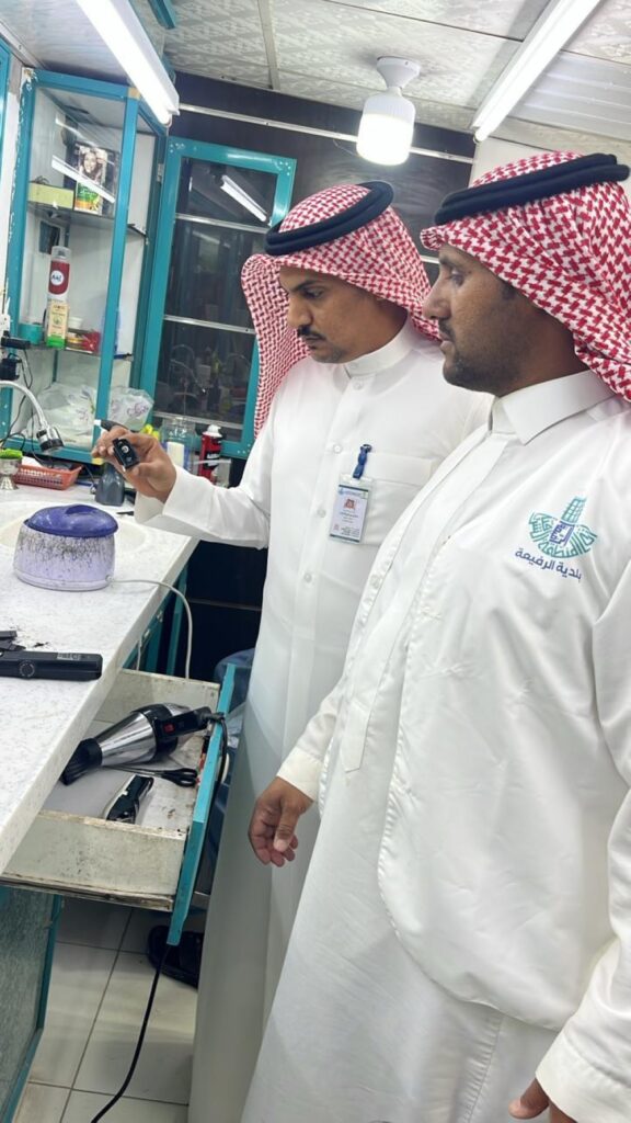 صور| 421 جولة رقابية ترصد 24 مخالفة في الرفيعة