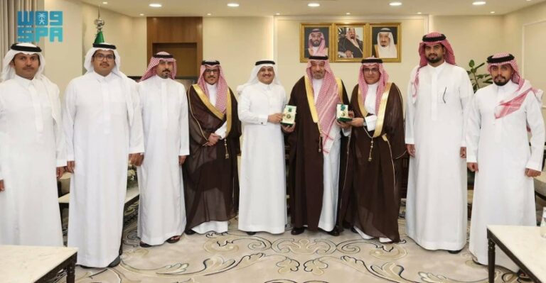 أمير-نجران-يهنئ-فريق-الأخدود-بمناسبة-صعوده-إلى-دوري-الممتاز-للناشئين