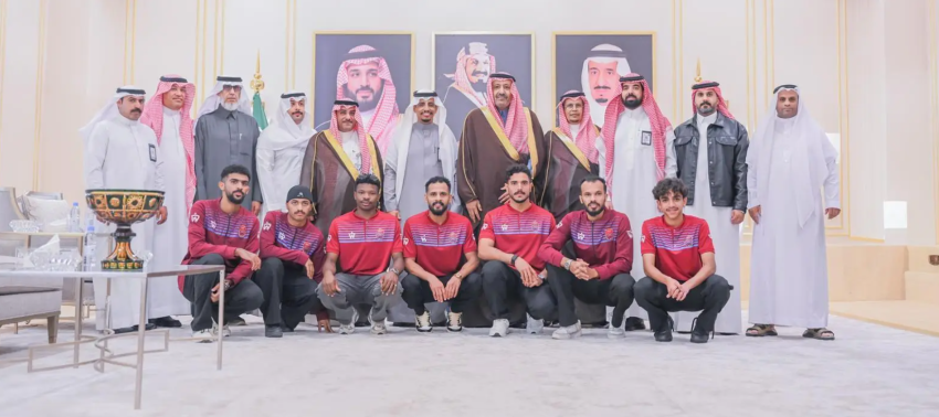أمير-منطقة-الباحة-يستقبل-رئيس-ولاعبي-فريق-نادي-قلوة-بمناسبة-التأهل