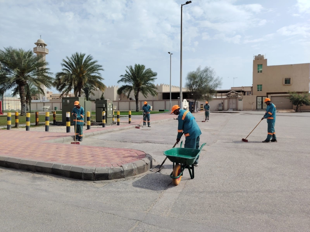 100 ألف عملية تعقيم.. ورفع 98 ألف طن أنقاض في الشرقية