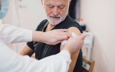 5 لقاحات ضرورية لكبار السن