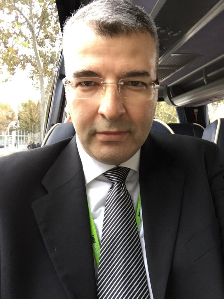 استشاري لـ«اليوم»: حساسية الطعام تفسّر اضطرابات الهضم وتكشف ارتباط الأمعاء بالمزاج