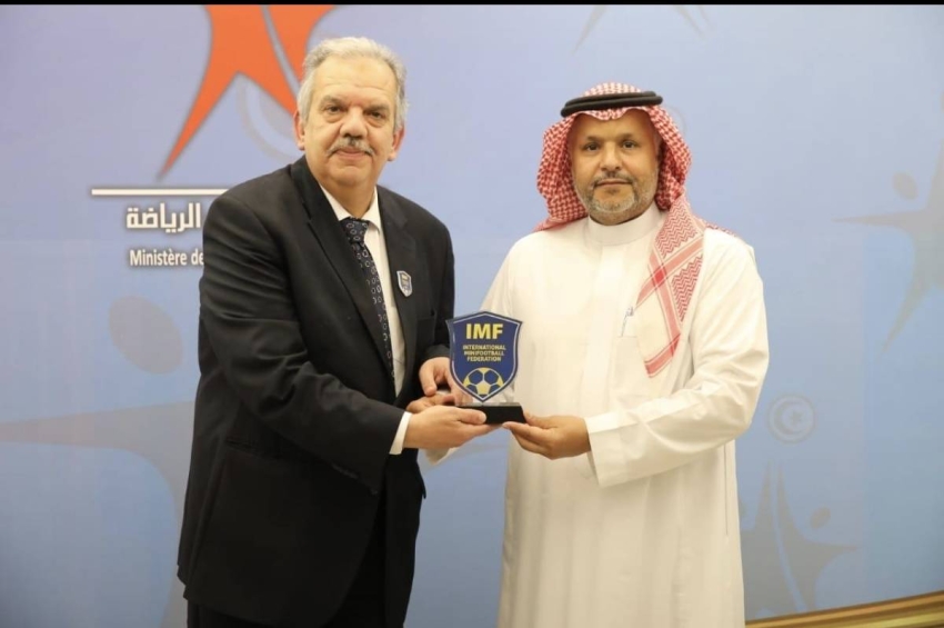 وزير الرياضة التونسي يستقبل رئيس الاتحاد الدولي ويؤكد دعم تطوير كرة القدم المصغرة
