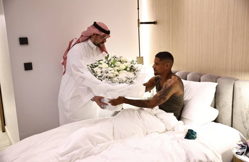 النادي الأهلي يبعث تمنياته للاعب فريق جوهور دار التعظيم الماليزي بالشفاء العاجل