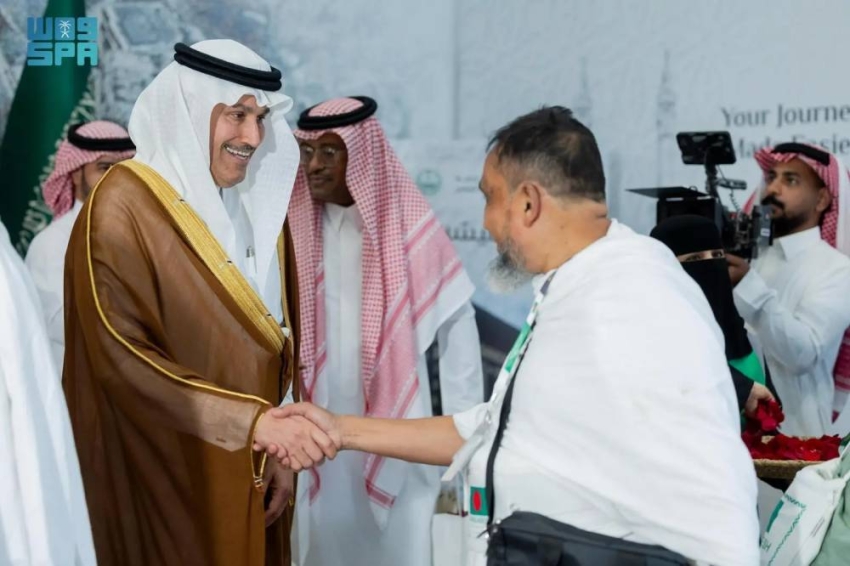 وزير النقل يستقبل أولى رحلات الحجاج عبر مبادرة طريق مكة