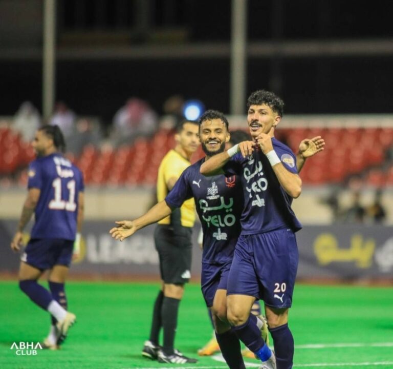 أبها-أول-الصاعدين-إلى-دوري-روشن-بفوزه-على-الطائي-2-/-1