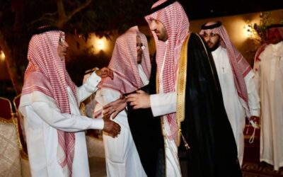 آل الشيخ يستقبلون المواسين في وفاة فقيدهم