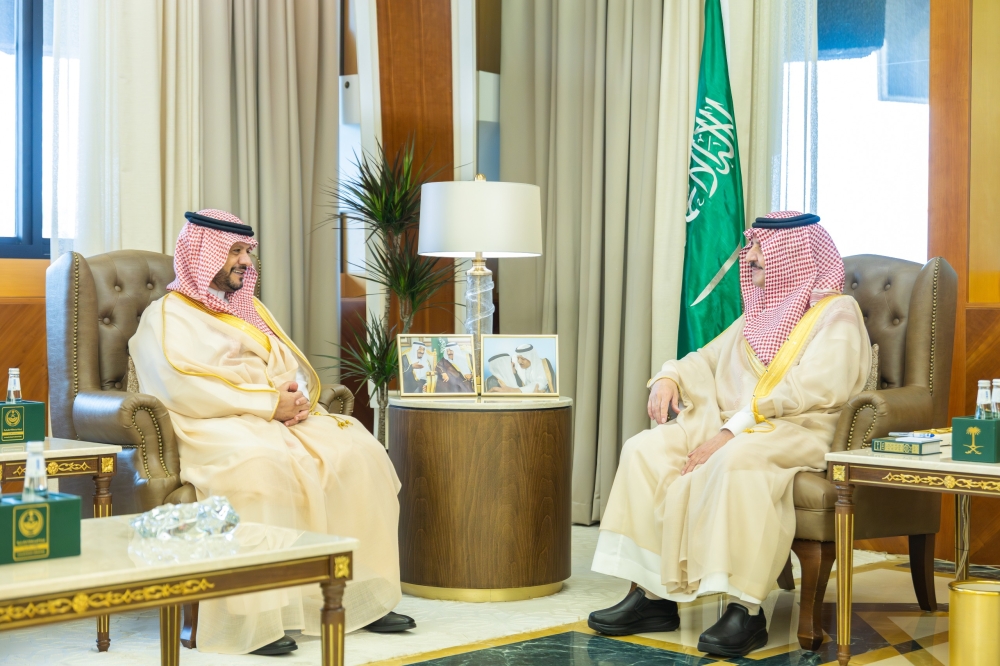  أمير الشرقية يستقبل مساعد وزير الموارد البشرية والتنمية الاجتماعية للخدمات المشتركة