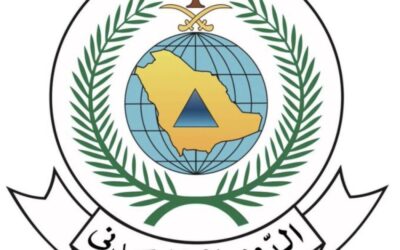 مدني الدوادمي ينقذ شخصًا احتجز في سيل داخل مركبة