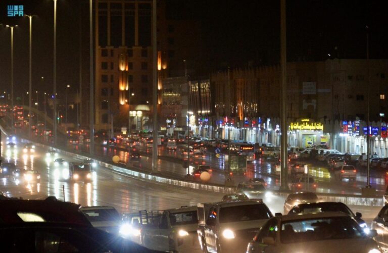 3-إنذارات-في-الشرقية.-أمطار-غزيرة-وبرد-وسيول-على-هذه-الأماكن