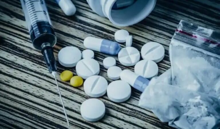 ضوابط-طبية-صارمة-لاستخدام-المخدرات.-حصر-الاستعمال-في-الوصفات-المرخصة-وتحت-رقابة-مشددة