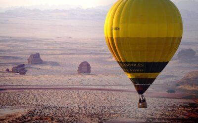 رحلات المنطاد في العُلا.. تجربة تتجاوز الترفيه إلى استكشاف الطبيعة