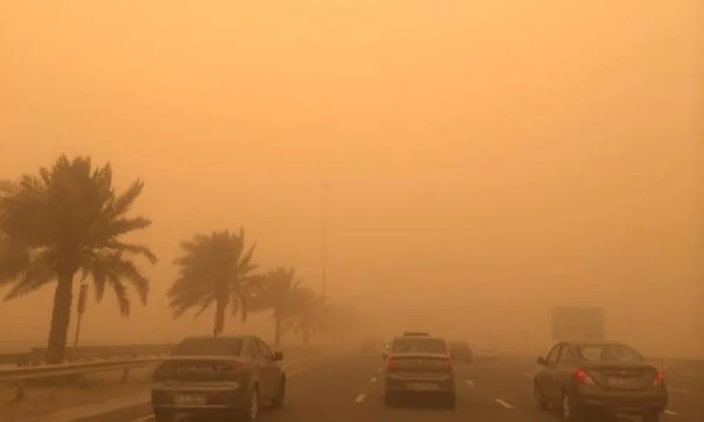 حتى 11 صباحًا.. أتربة مثارة ورياح على حفر الباطن