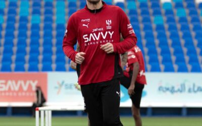 الهلال وضمك..  صراع اللقب والهروب من الخطر