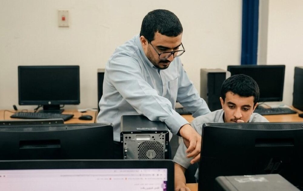 لتجهيزهم لسوق العمل.. «تقنية القطيف» تدرب طلابها على الذكاء الاصطناعي