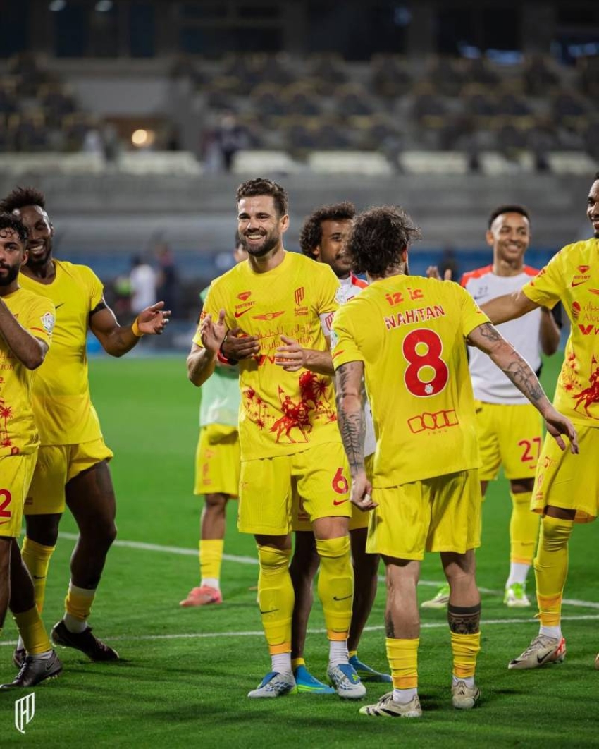 القادسية-يكتسح-الرياض-برباعية-نظيفة.-وجوليان-يعزز-صدارته-لهدافي-الدوري