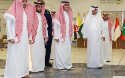 محافظ الزكاة والضريبة والجمارك يزور صالة مبادرة طريق مكة في مطار الملك عبدالعزيز الدولي بجدة