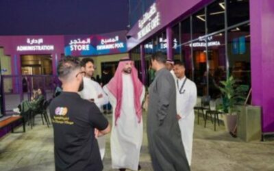 المدير التنفيذي لاتحاد السباحة يطلع على البرامج التدريبية لإعداد السباحين