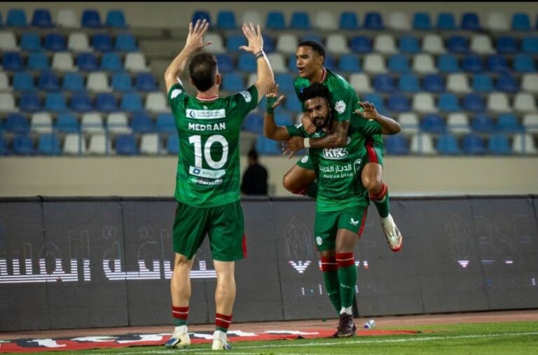 الاتفاق-يعبر-نفق-الأخدود-بثلاثية-ويصعب-بقاءه-في-الدوري