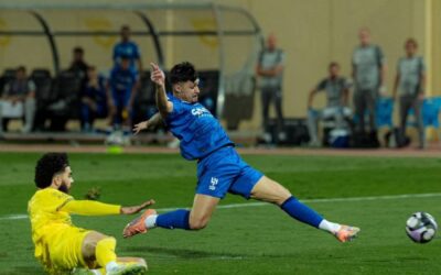 الهلال يضغط على النصر بثلاثية الحزم