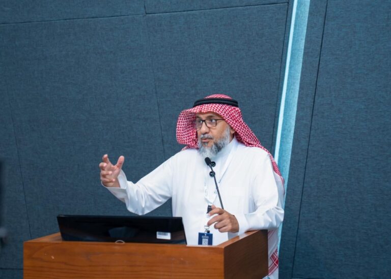 استشاري:-18%-من-اليافعين-مرّوا-بإيذاء-الذات.-والانعزال-إنذار-مبكر