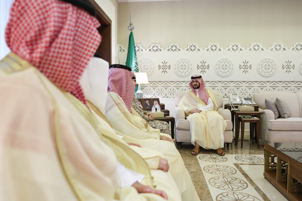 نائب أمير الشرقية يطّلع على جهود مستشفى القوات المسلحة بالظهران