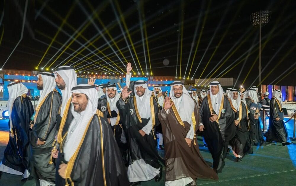 نيابة عن أمير الشرقية.. محافظ الأحساء يرعى حفل تخريج الدفعة 47 من جامعة الملك فيصل