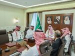 نائب أمير الشرقية يطّلع على مشاريع مجموعة روشن بالمنطقة 