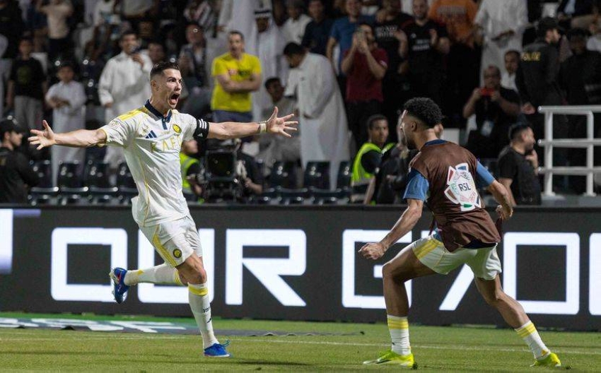 النصر يقترب من حسم اللقب برباعية في الشباب