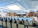 أمير الشرقية يكرم الشركاء والداعمين لموسم الخبر 2025