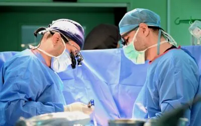 صور.. إنقاذ حاجة ماليزية عبر جراحة قلب مفتوح عاجلة في المدينة المنورة