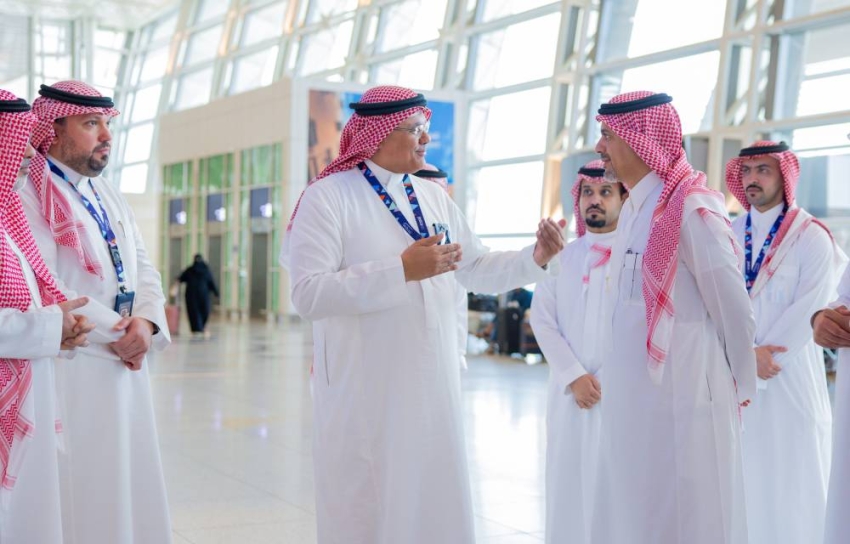 العوهلي يقف ميدانيًا على استعدادات البنية التحتية الرقمية لخدمة الحجاج