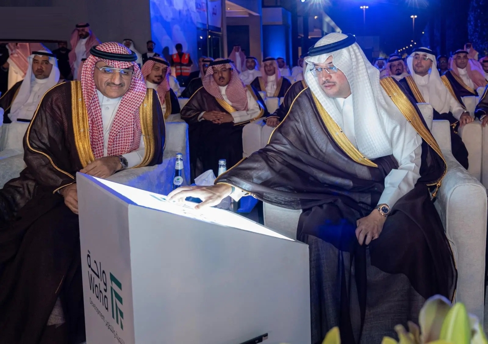 محافظ الأحساء يدشن مقر شركة “واحة”ويطلق مشاريع استثمارية جديدة