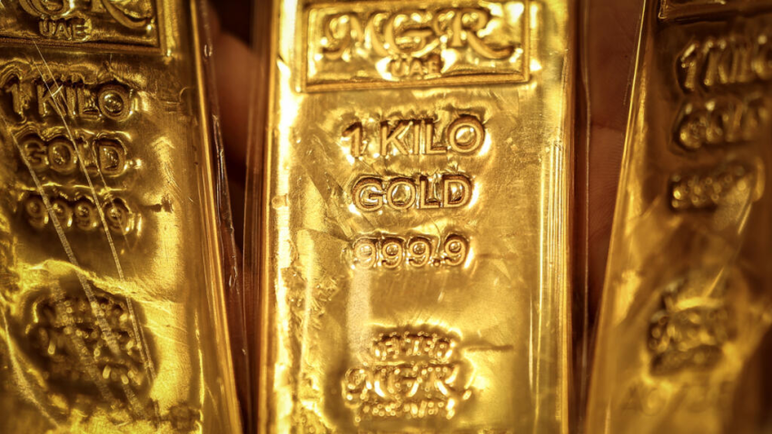 الهند ترفع الرسوم على الذهب والفضة لدعم الروبية